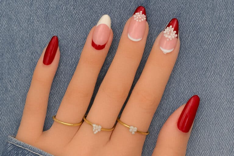 31 Chic Red Christmas Nails You Need to Copy