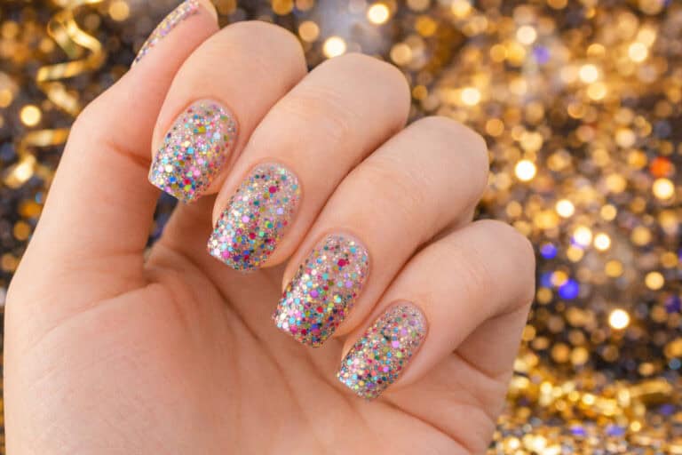 41 Glam New Year’s Eve Nail Designs that Pop